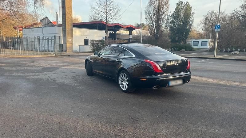 Gebraucht Jaguar XJ 275 PS (202 kW) 2012 Beige Limousine