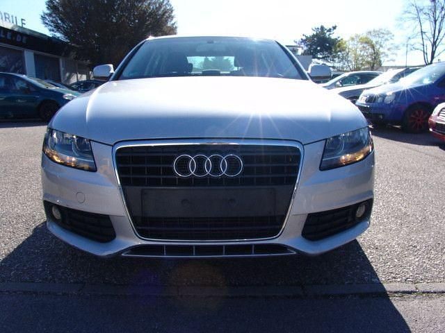 Gebraucht Audi A4 Attraction 179 PS (131 kW) 2010 Silber Limousine
