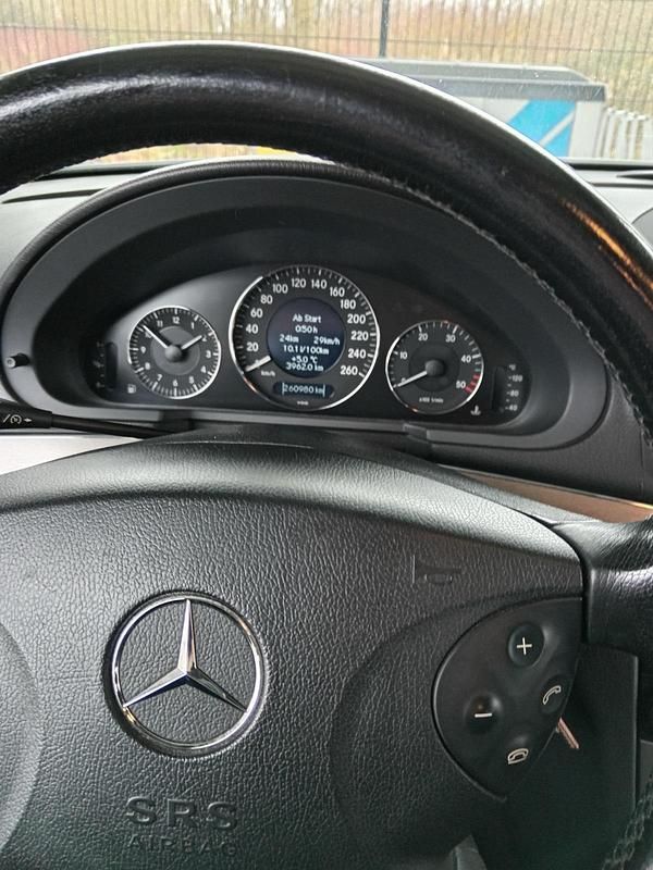 Gebraucht Mercedes E280 190 PS (139 kW) 2005 Grau Kombi