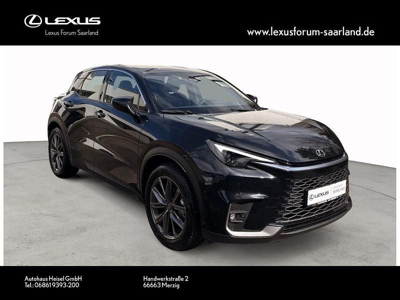 Neu Lexus LBX 136 PS (100 kW) 2025 Schwarz SUV
