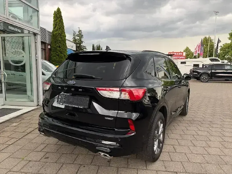 Gebraucht Ford Kuga ST-Line 152 PS (111 kW) 2022 Obsidianschwarz metallic SUV