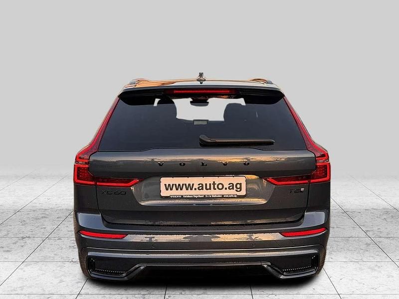 Neu Volvo XC60 Plus 455 PS (334 kW) 2025 Denim blue SUV