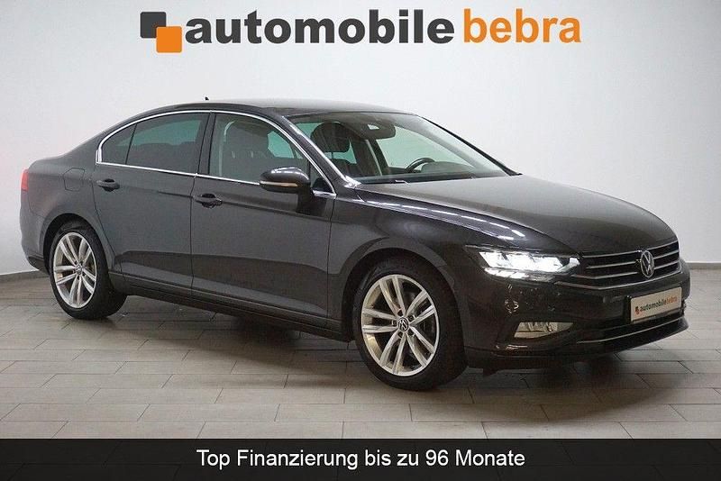 Gebraucht VW Passat R-line 200 PS (147 kW) 2021 Mangangrau Limousine