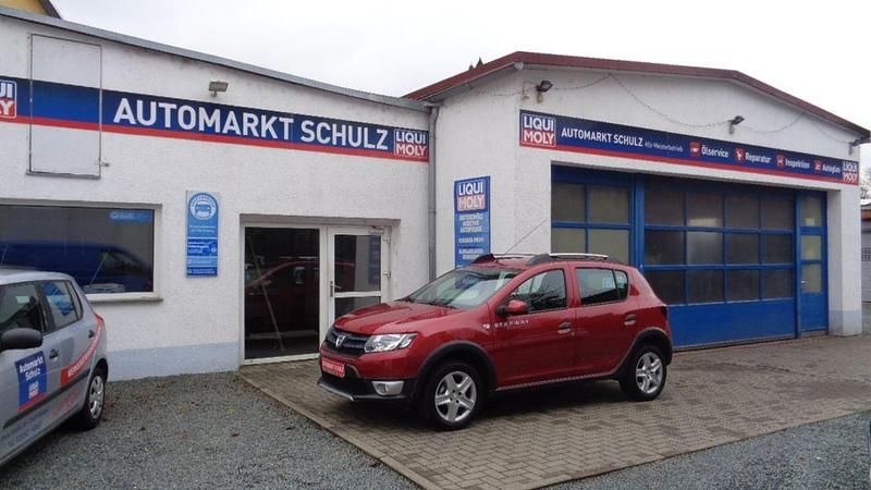 Gebraucht Dacia Sandero Prestige 90 PS (66 kW) 2016 Rot Limousine