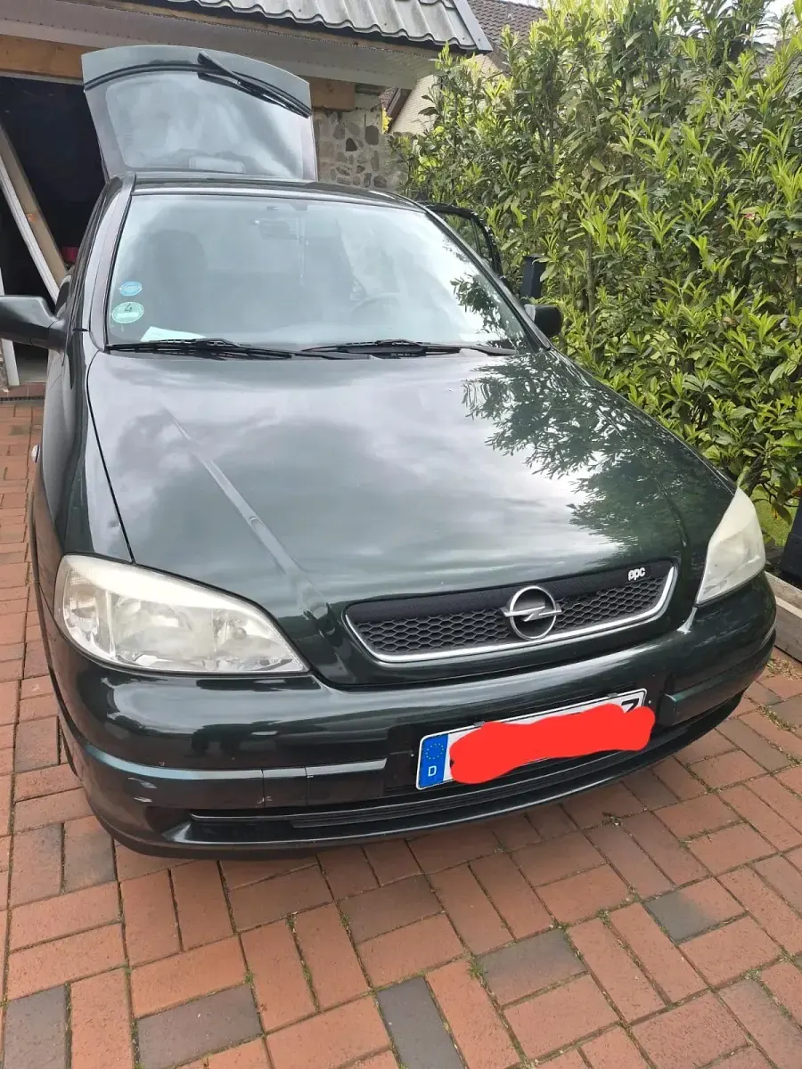 Usado Opel Astra 84 HP (61 kW) 2001 Verde Sedan