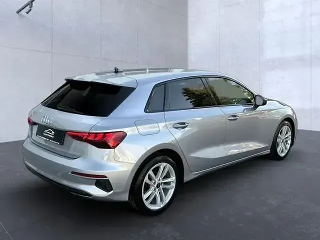 Gebraucht Audi A3 Advanced 116 PS (85 kW) 2022 Silber Limousine