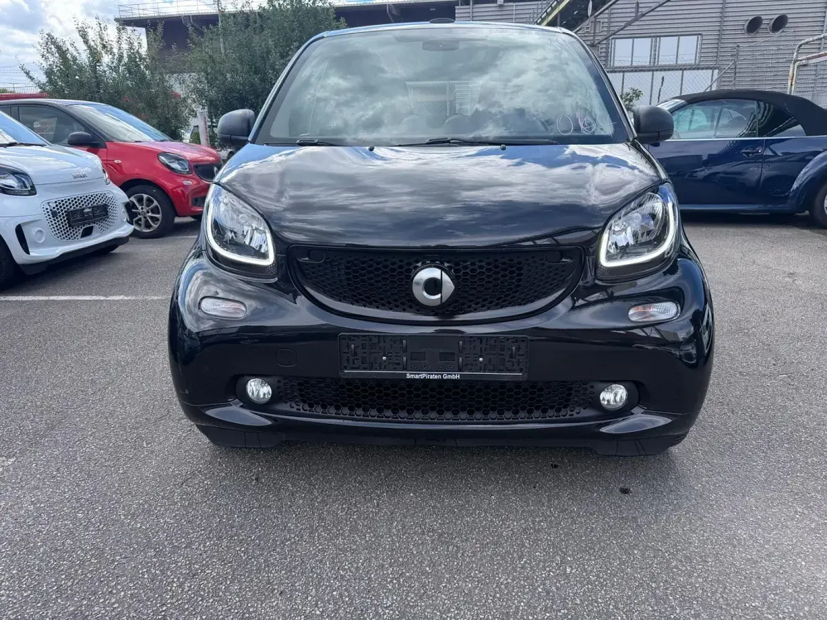 Gebraucht Smart ForTwo Cabrio Passion 90 PS (66 kW) 2019 Schwarz Cabrio