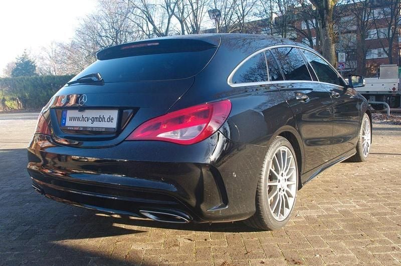 Gebraucht Mercedes CLA200 136 PS (100 kW) 2016 Schwarz Limousine