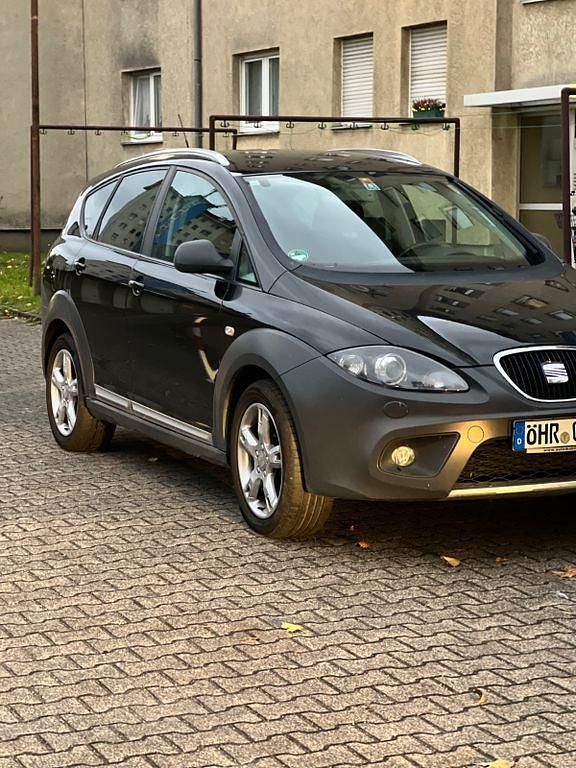 Second-hand Seat Altea 140 CP (102 kW) 2013 Negru Monovolum