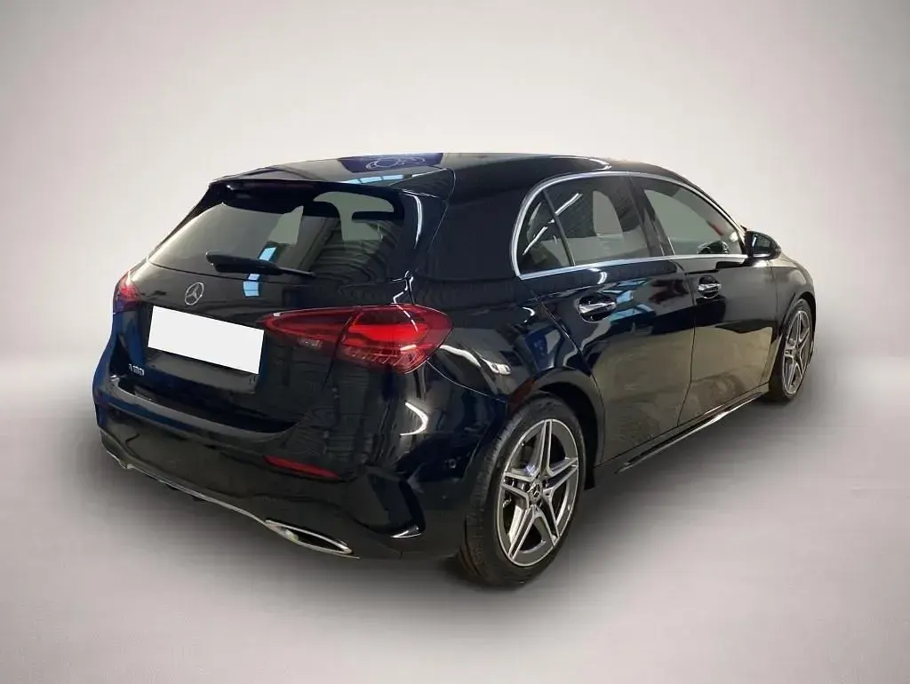 Gebraucht Mercedes A180 AMG line 136 PS (100 kW) 2025 Manufacturer Limousine