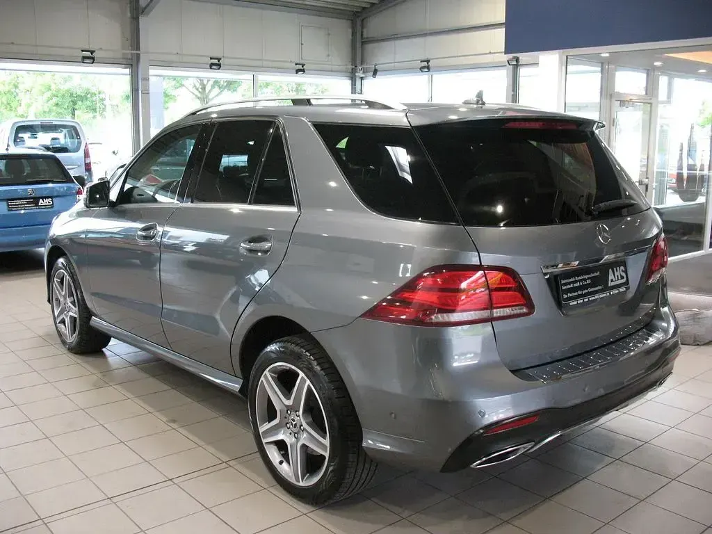 Gebraucht Mercedes GLE350 AMG line 258 PS (189 kW) 2017 Selenitgrau  metalliclack SUV