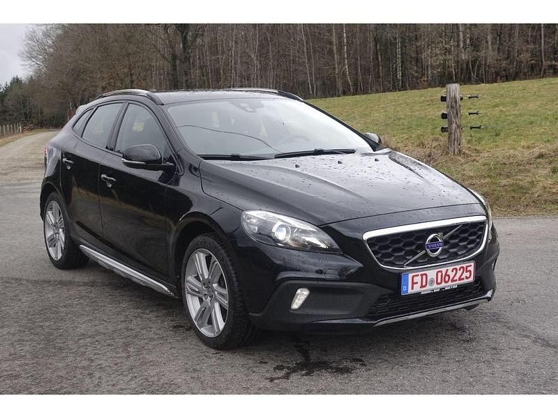 Gebraucht Volvo V40 CC You! 150 PS (110 kW) 2015 Schwarz Kombi