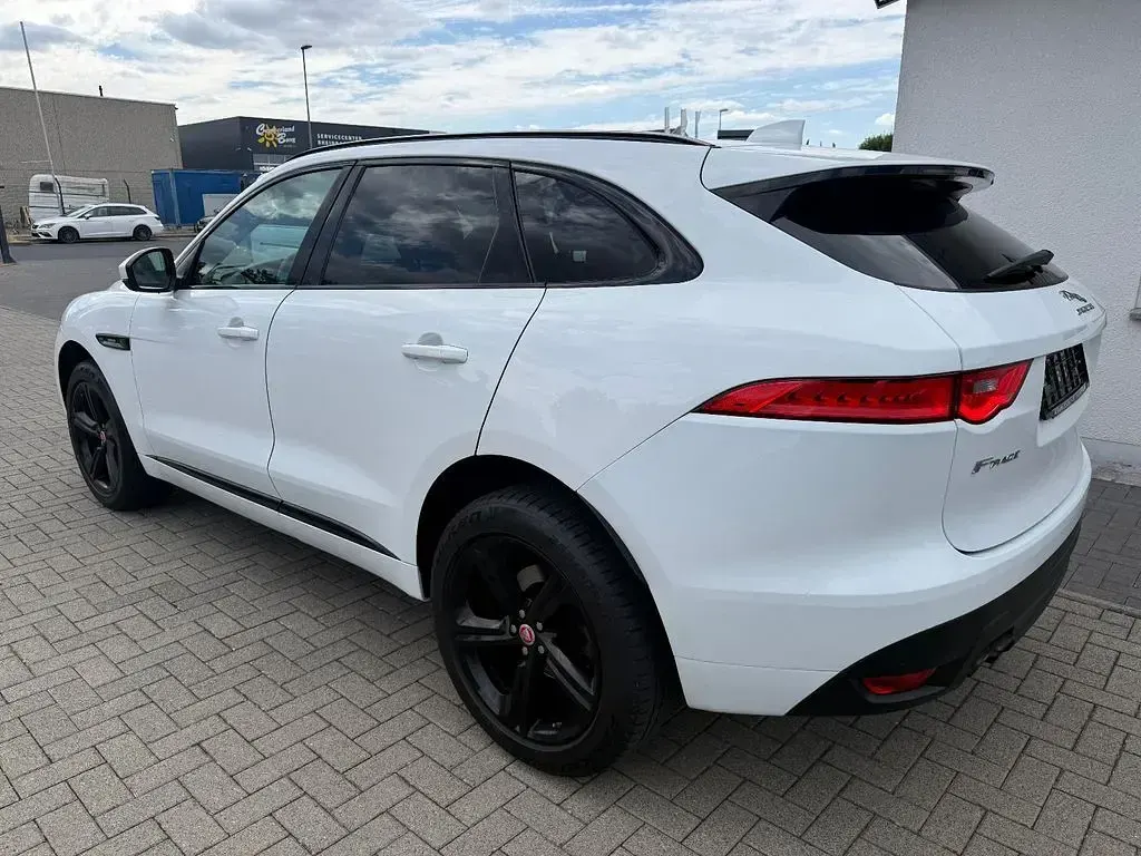 Gebraucht Jaguar F-Pace R-Sport 179 PS (131 kW) 2018 Weiß SUV