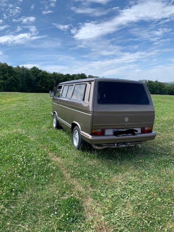 Usado VW Multivan 116 HP (85 kW) 1988 Castanho Monovolume