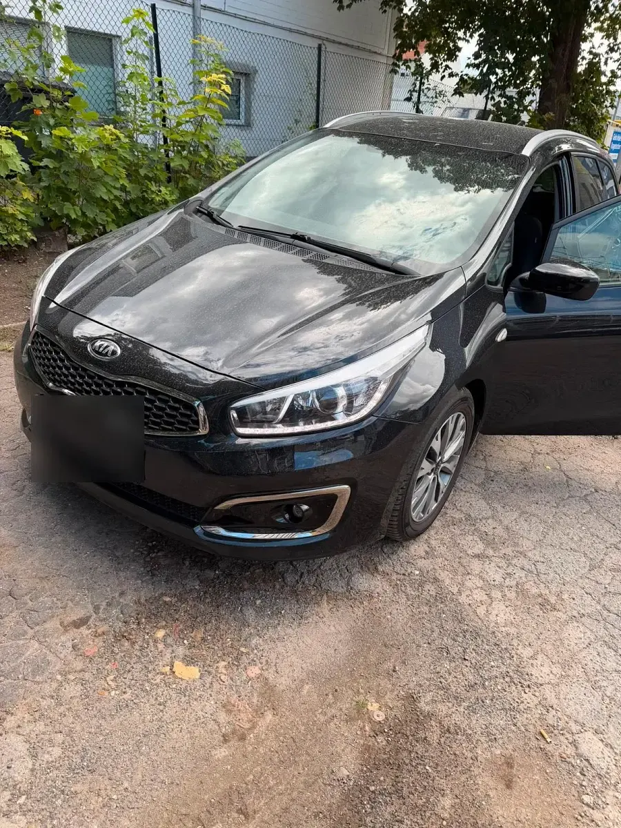Gebraucht Kia Ceed 120 PS (88 kW) 2018 Blau Kleinwagen