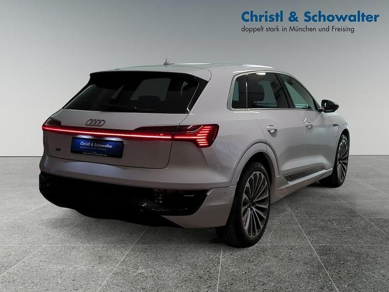 Gebraucht Audi Q8 e-tron Advanced 300 kW (408 PS) 2024 Weiß SUV