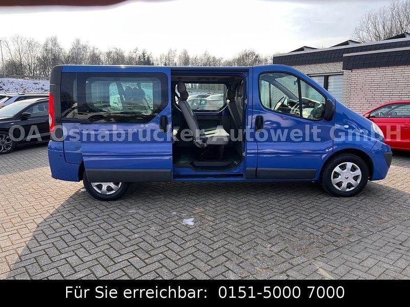 Gebraucht Renault Trafic Expression 114 PS (83 kW) 2014 Blau Van / Kleinbus