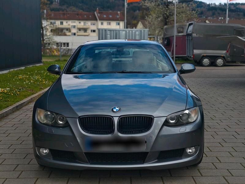 Gebraucht BMW 330 Cabriolet 272 PS (200 kW) 2008 Grau Cabrio