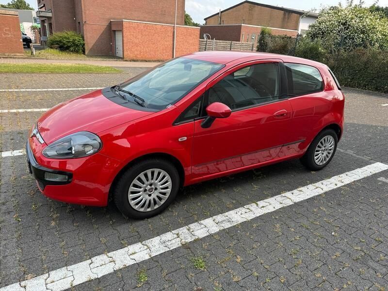 Rot Gebraucht 2011 Fiat Punto Evo Kleinwagen | 1.700 € (Guter Preis) - Bild 1/2