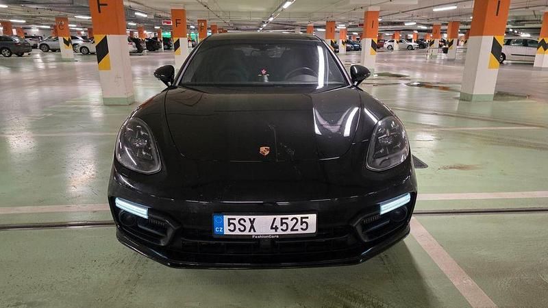Gebraucht Porsche Panamera 549 PS (403 kW) 2019 Schwarz Limousine