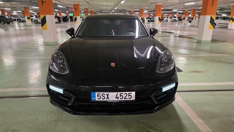 Schwarz Gebraucht 2019 Porsche Panamera Limousine | 88.888 € - Bild 1/4