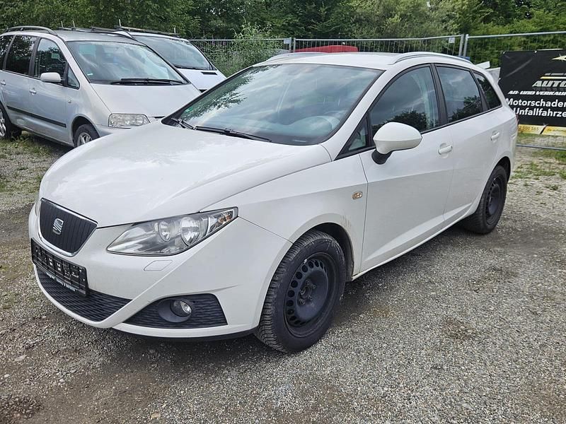 Weiß Gebraucht 2010 Seat Ibiza Limousine | 2.590 € (Etwas zu teuer) - Bild 1/4
