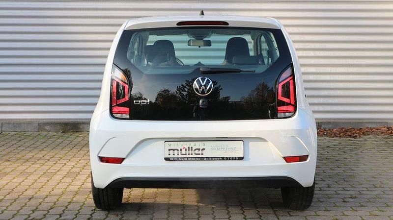 Second-hand VW up! 65 CP (47 kW) 2021 Alb Hatchback