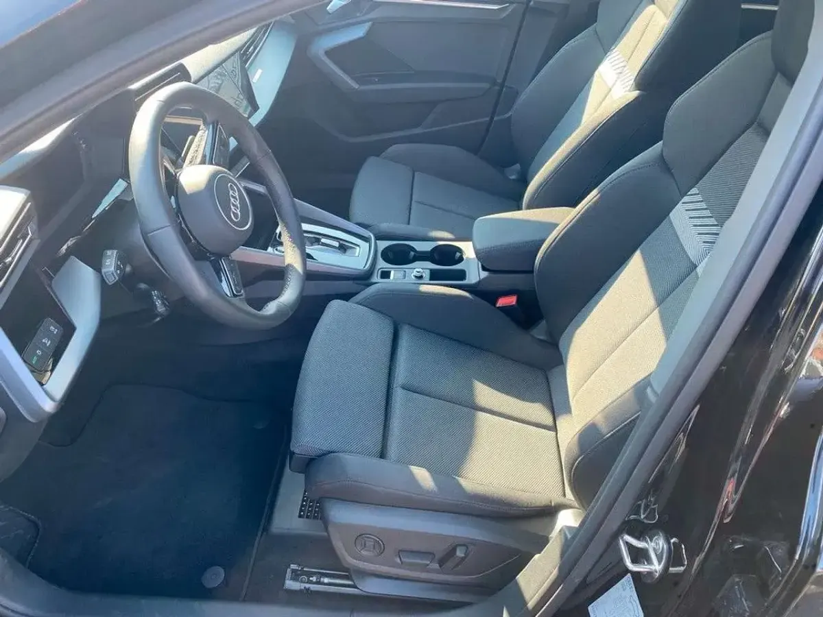 Gebraucht Audi A3 Advanced 150 PS (110 kW) 2025 Schwarz Limousine
