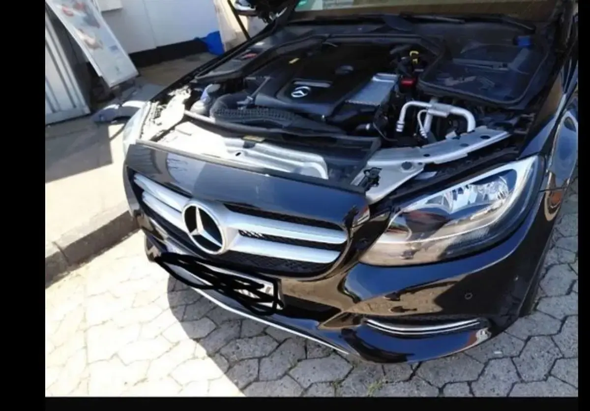 Gebraucht Mercedes C200 Avantgarde 184 PS (135 kW) 2014 Limousine