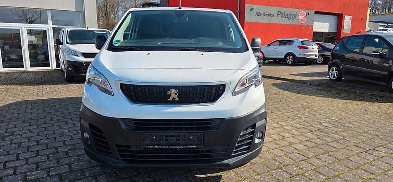 Gebraucht Peugeot Expert Avantage 122 PS (89 kW) 2021 Van