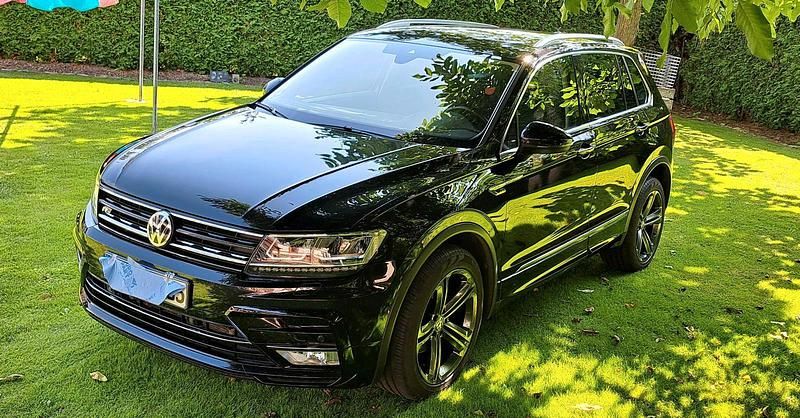 Gebraucht VW Tiguan Highline 150 PS (110 kW) 2016 Schwarz SUV