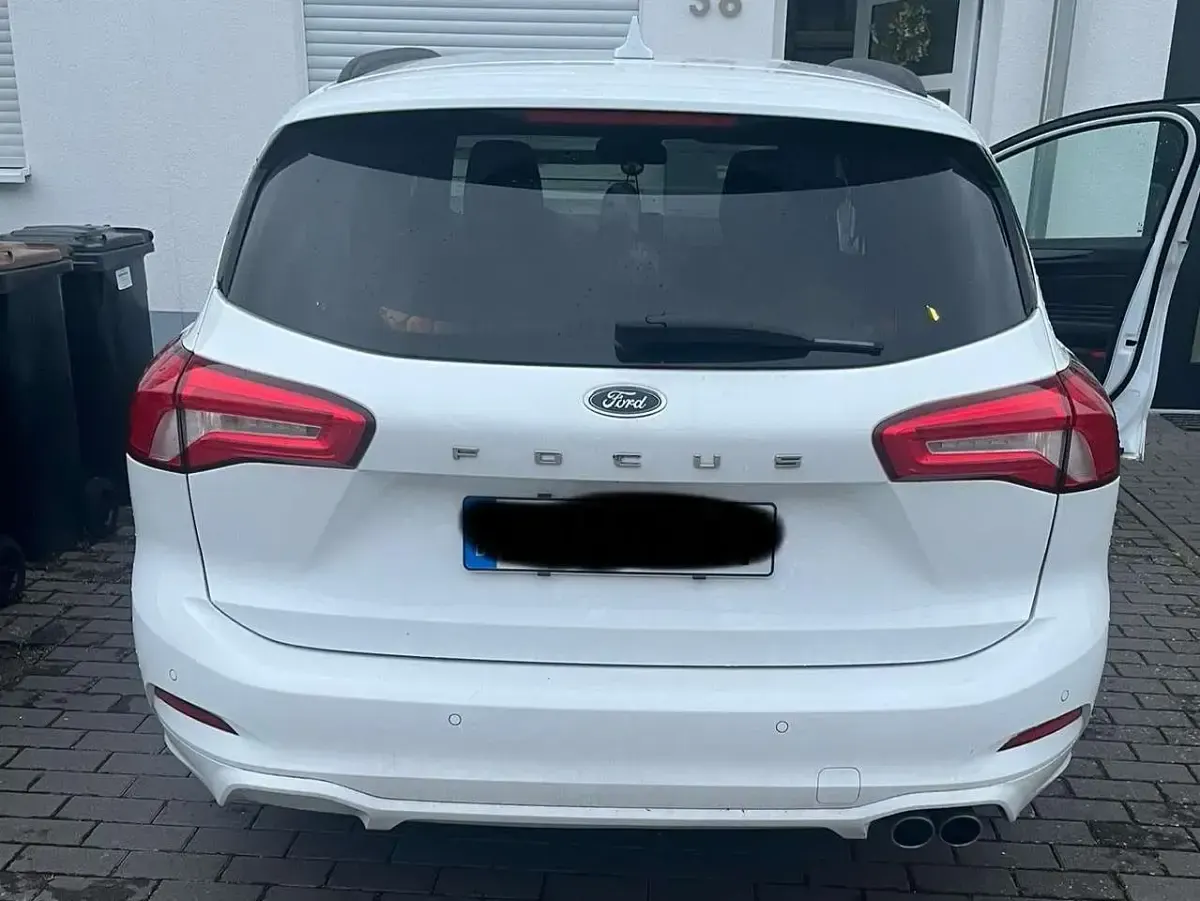 Gebraucht Ford Focus ST-Line 125 PS (91 kW) 2020 Weiß Kombi