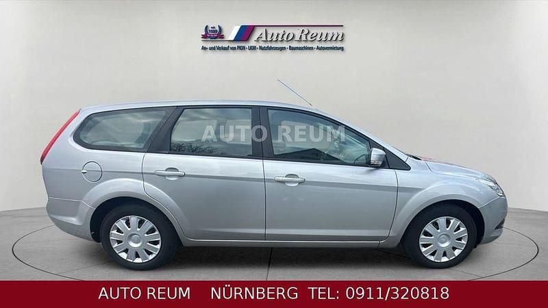 Gebraucht Ford Focus 101 PS (74 kW) 2011 Silber Limousine