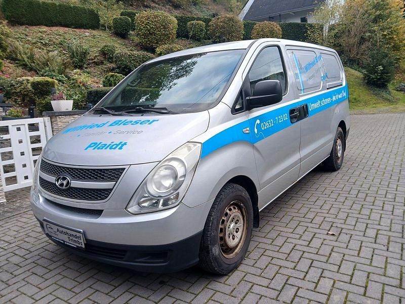 Gebraucht Hyundai H-1 110 PS (80 kW) 2010 Silber Van / Kleinbus