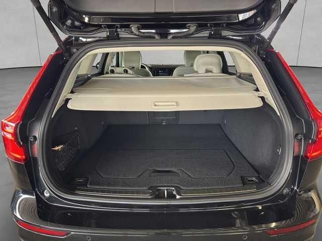 Gebraucht Volvo V60 CC 145 PS (106 kW) 2023 Kombi