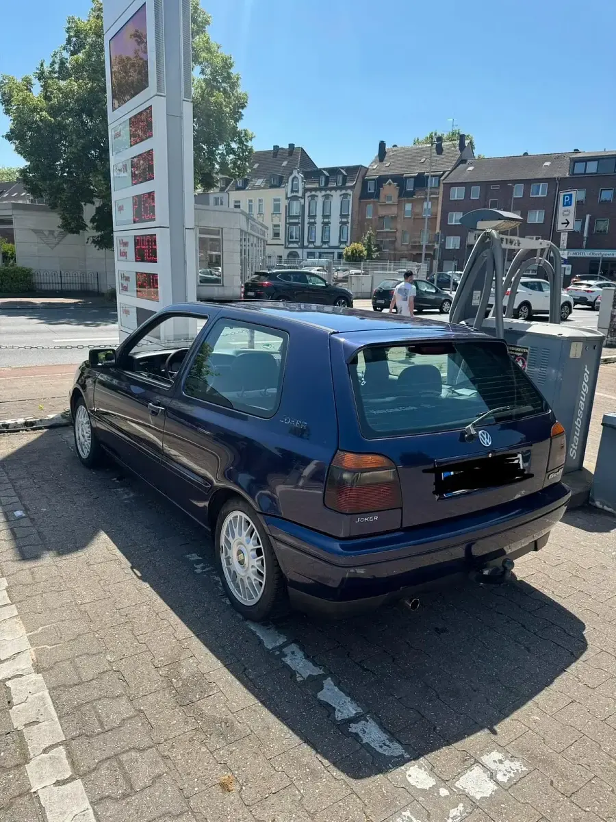 Gebraucht VW Golf III 75 PS (55 kW) 1997 Violet Kleinwagen