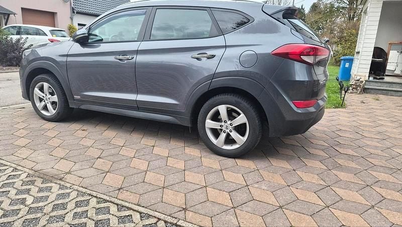 Gebraucht Hyundai Tucson 132 PS (97 kW) 2016 Andere farben SUV