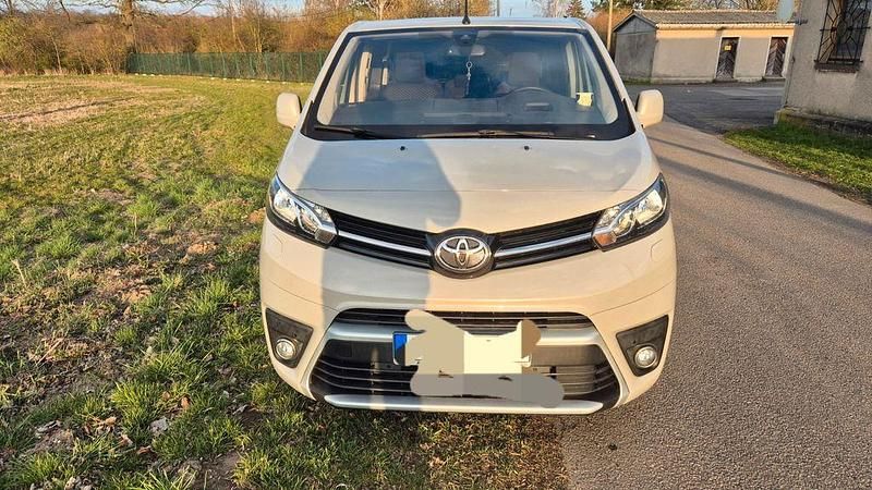 Gebraucht Toyota Proace 150 PS (110 kW) 2018 Grau Van / Kleinbus