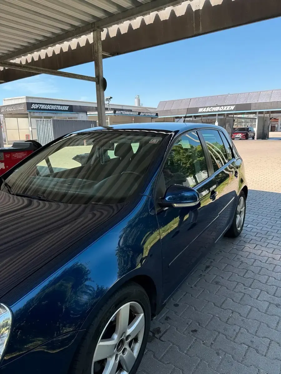 Gebraucht VW Golf V United 140 PS (102 kW) 2008 Blau Kleinwagen