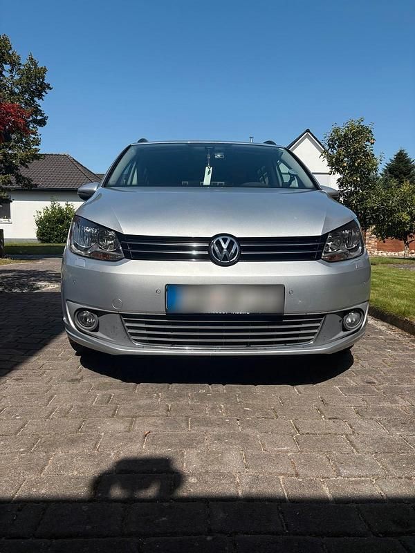 Gebraucht VW Touran 140 PS (102 kW) 2011 Silber Van / Kleinbus