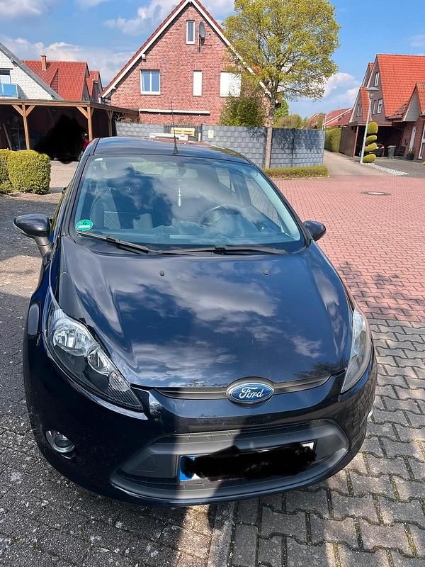 Gebraucht Ford Fiesta 82 PS (60 kW) 2011 Schwarz Kleinwagen