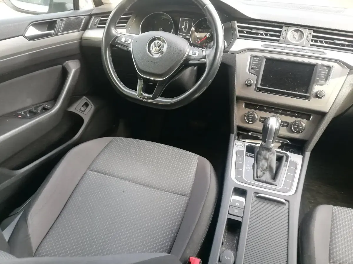 Usata VW Passat 110 CV (80 kW) 2015 Argento Station wagon
