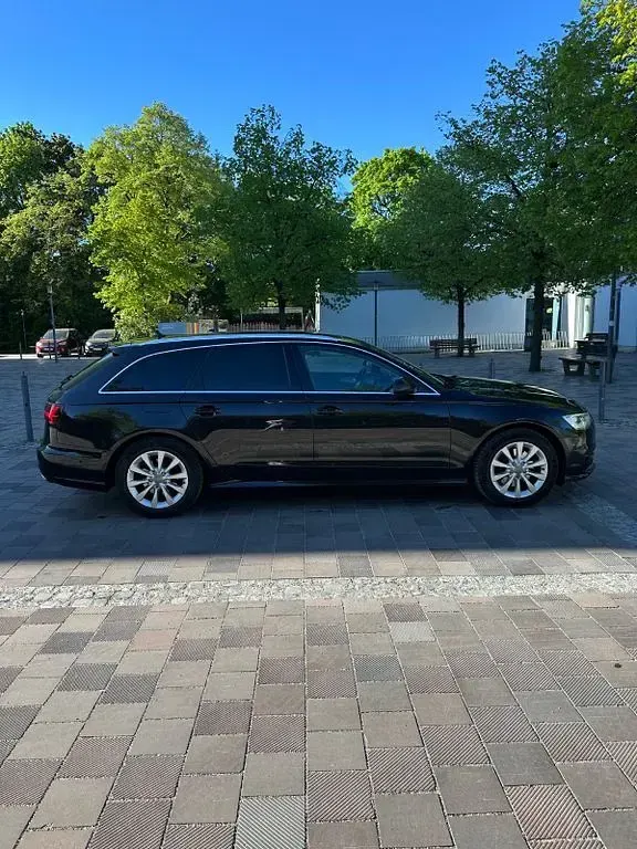 Gebraucht Audi A6 Ambiente 190 PS (139 kW) 2015 Schwarz Kombi