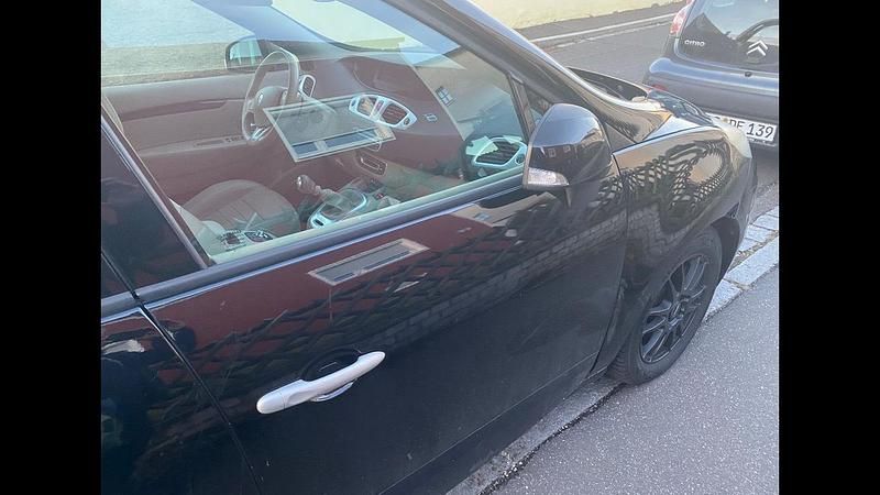 Gebraucht Renault Scénic III 131 PS (96 kW) 2010 Schwarz Van / Kleinbus