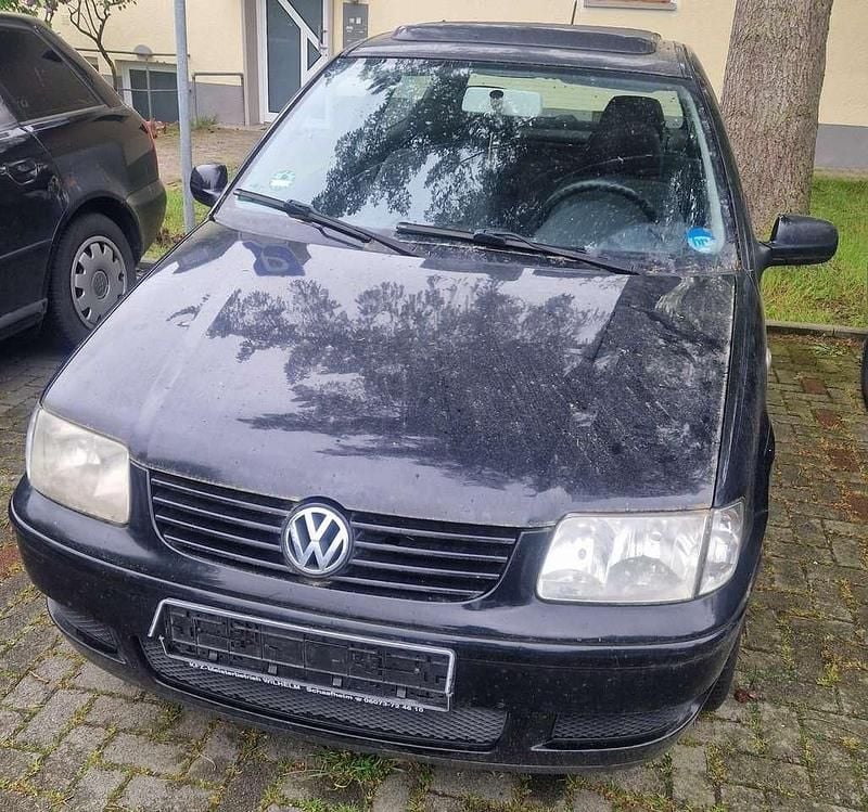 Schwarz Gebraucht 2001 VW Polo Edition Limousine | 500 € (Superpreis) - Bild 1/4