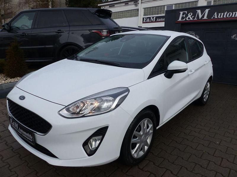 Weiß Gebraucht 2019 Ford Fiesta Cool & Connect Limousine | 11.980 € (Fairer Preis) - Bild 1/4