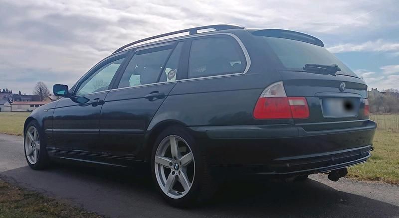 Gebraucht BMW 325 192 PS (141 kW) 2004 Schwarz Kombi