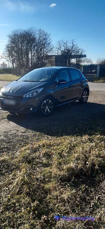 Second-hand Peugeot 208 Allure 83 CP (61 kW) 2017 Gri Hatchback