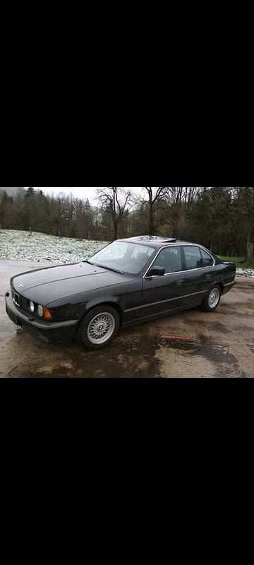 Schwarz Gebraucht 2023 BMW 535 Limousine | 19.900 € - Bild 1/4