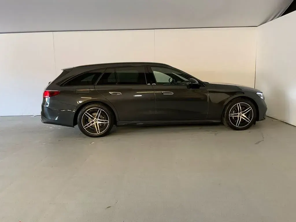 Gebraucht Mercedes E220 AMG line 197 PS (144 kW) 2025 Lack graphitgrau Kombi
